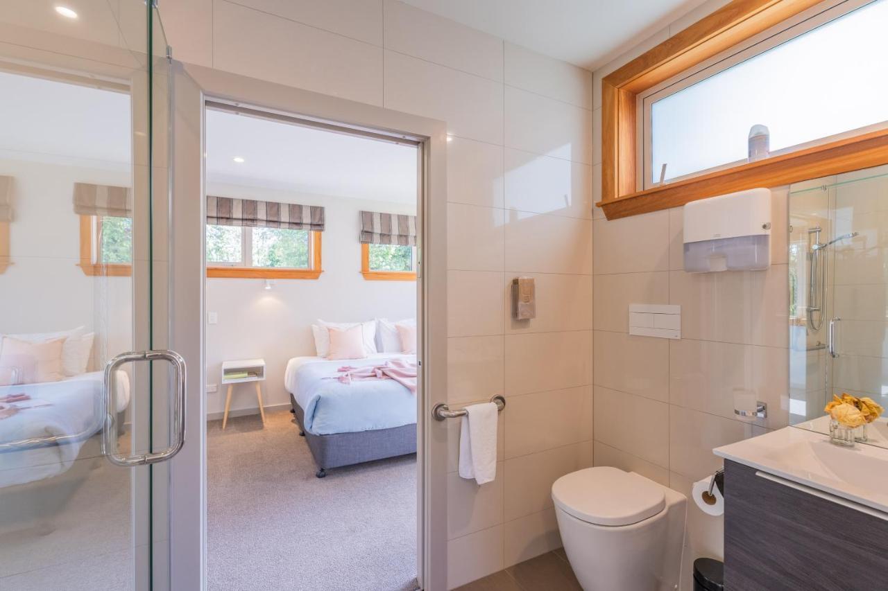 Otaki Anam Cara Gardens Luxury Villa Private Bedrooms And Ensuite Bathrooms Sleeps 9 מראה חיצוני תמונה