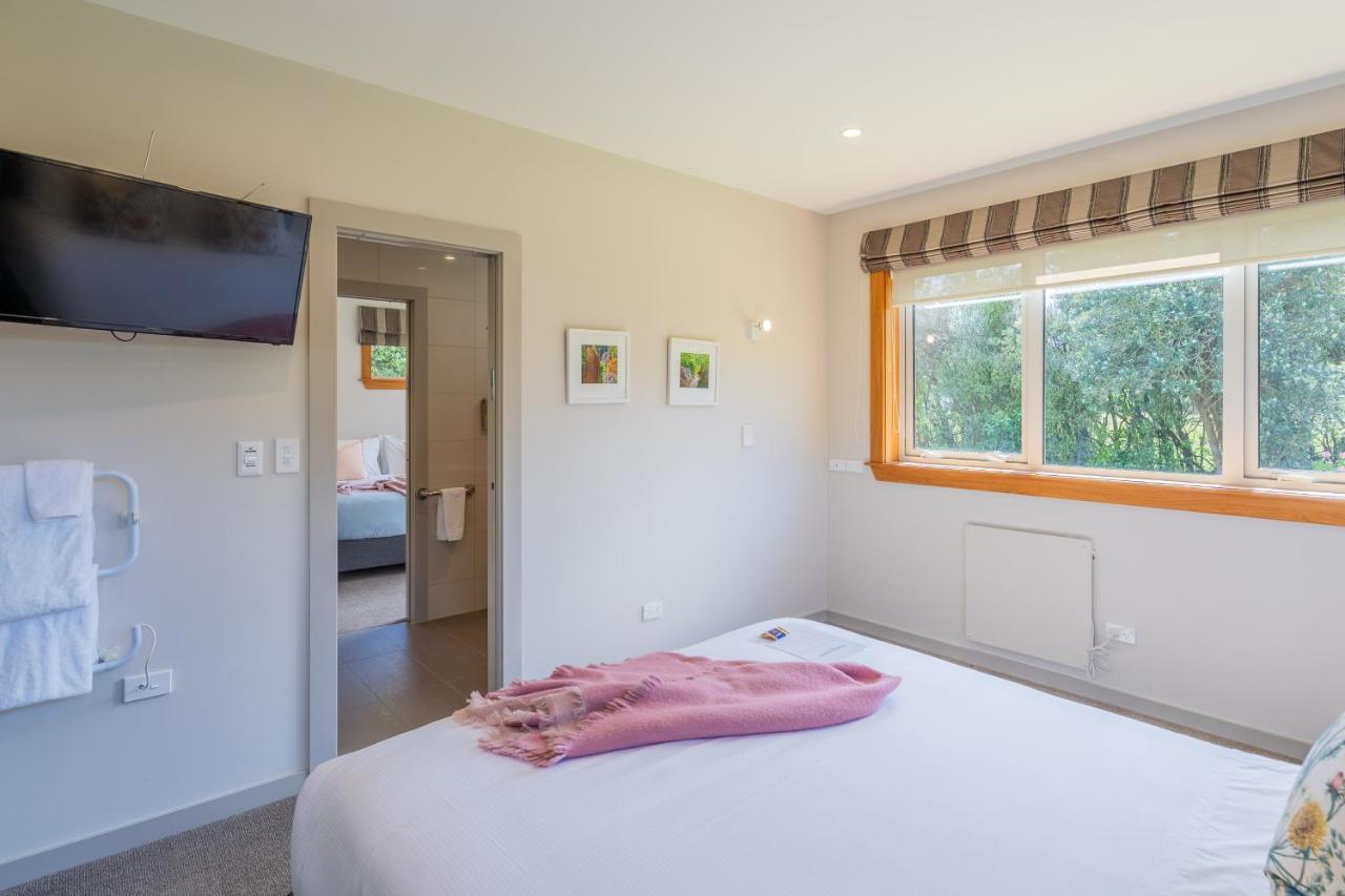 Otaki Anam Cara Gardens Luxury Villa Private Bedrooms And Ensuite Bathrooms Sleeps 9 מראה חיצוני תמונה